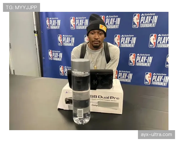 布拉德利·比尔单打拉开空间提升得分效率明显优于哈登